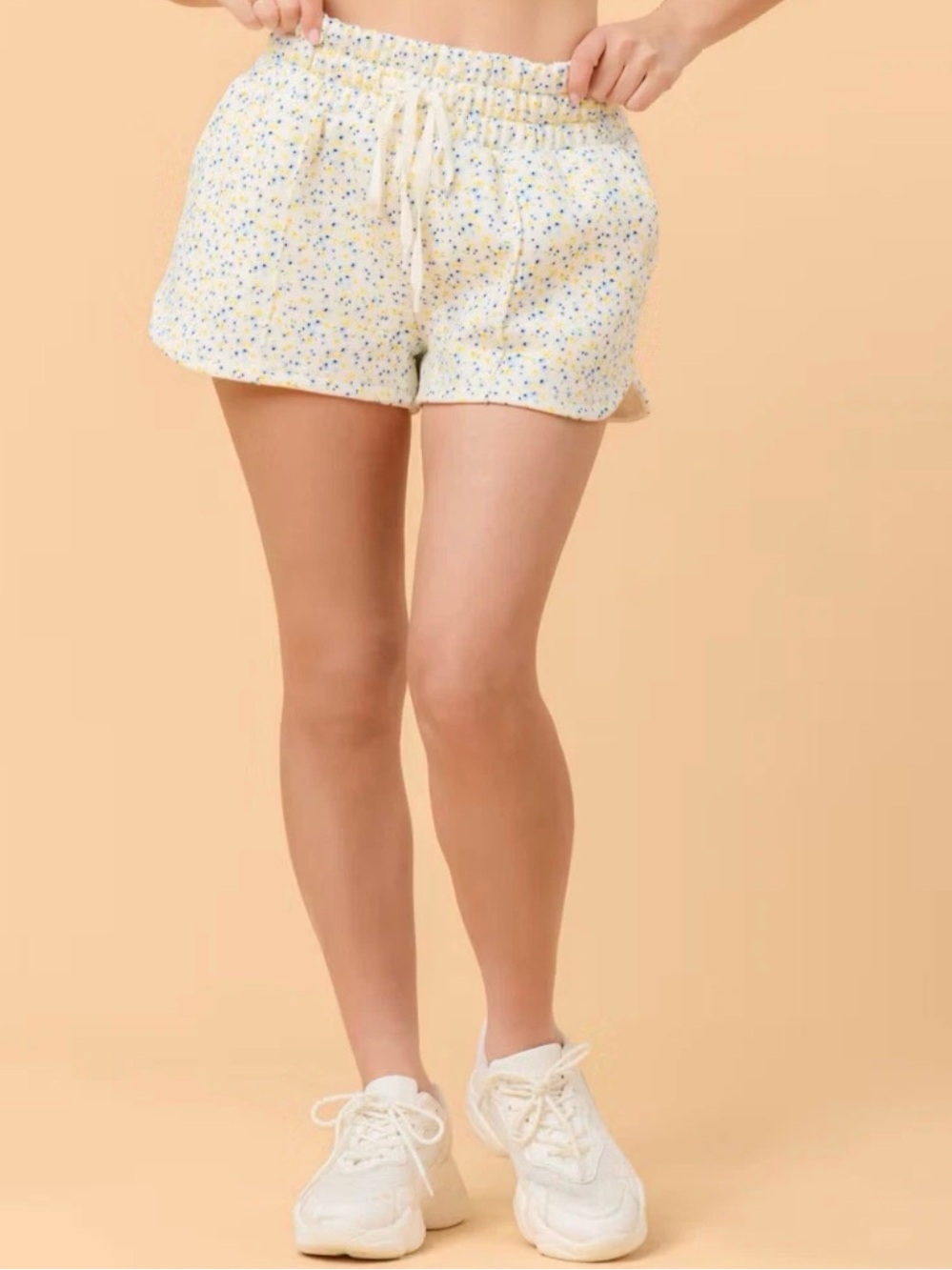 Blogilates Women's Blue And Yellow Floral Marshmallow Dolphin Shorts Size Small